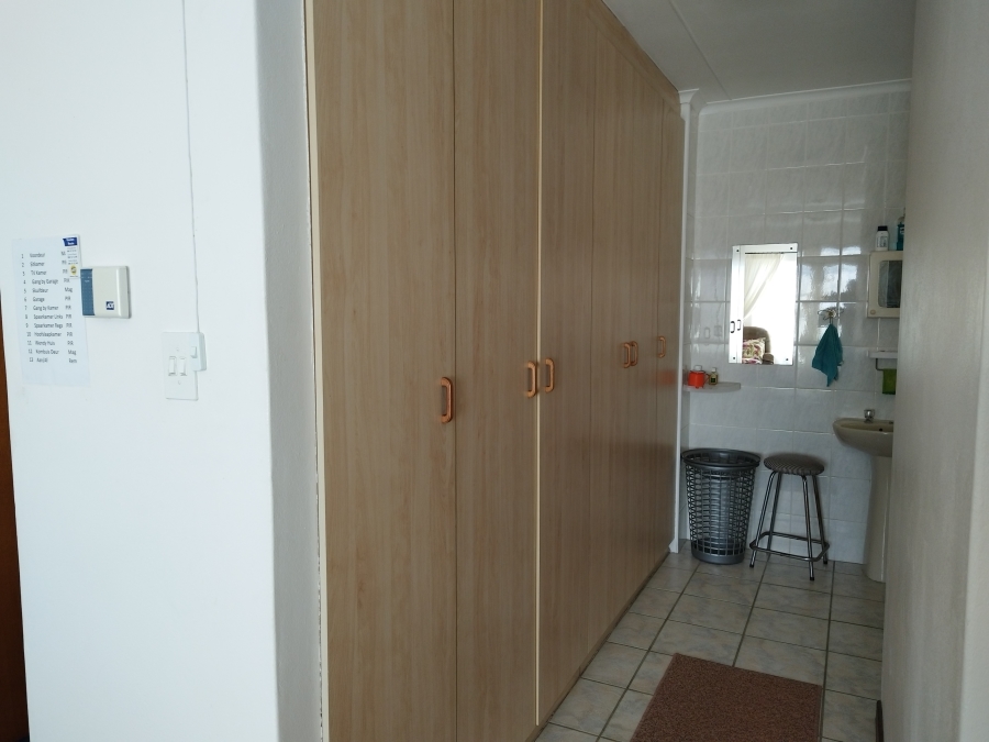3 Bedroom Property for Sale in Fraaiuitsig Western Cape